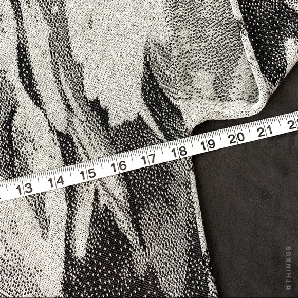 Escada Parrot Sweater aso Kris Jenner - Picture 7 of 8